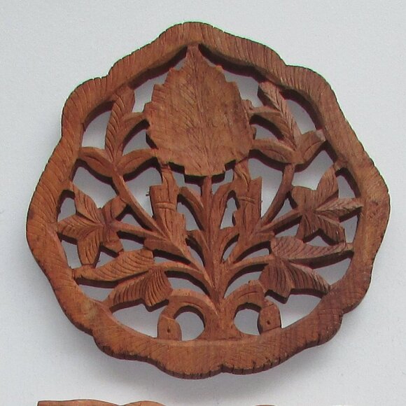 3 Hand Carved Wooden Trivets - India - Picture 2 of 8